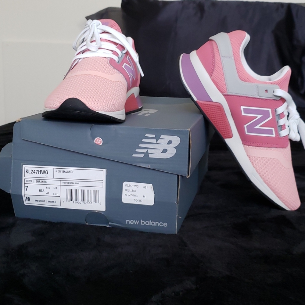 Kids size 7 new balance